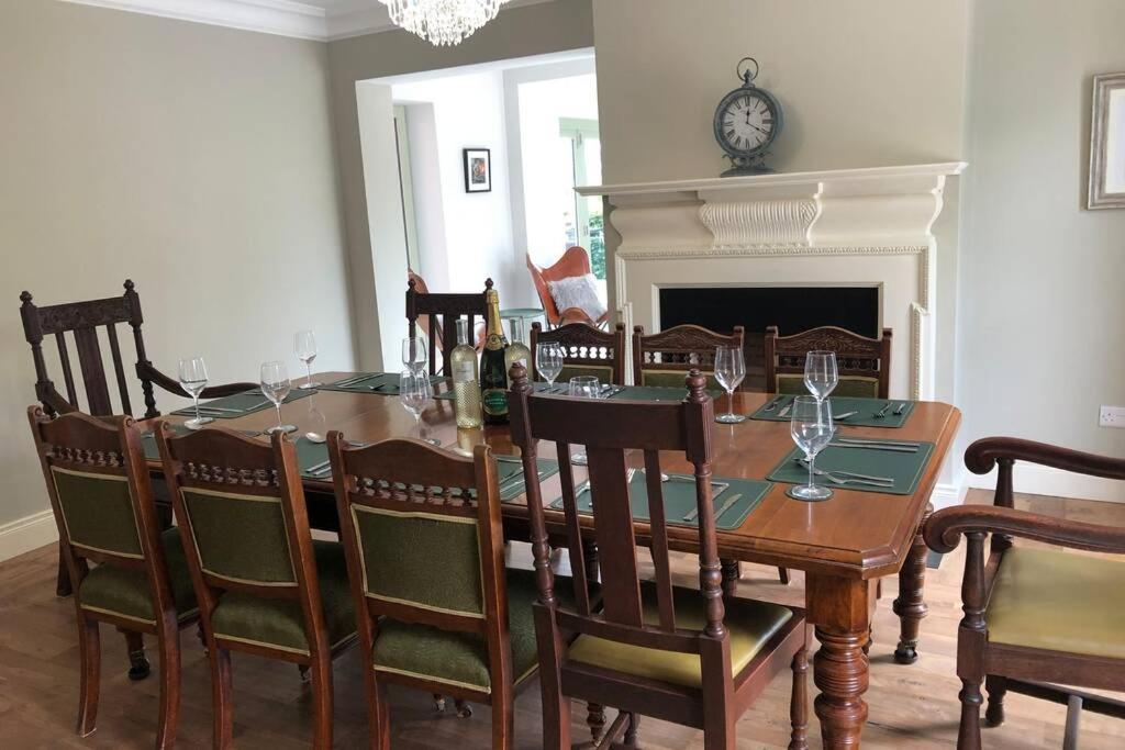 Ballyheifer House - A Beautiful 5 Bedroom Home. แมกเฮอราเฟลท์ ภายนอก รูปภาพ