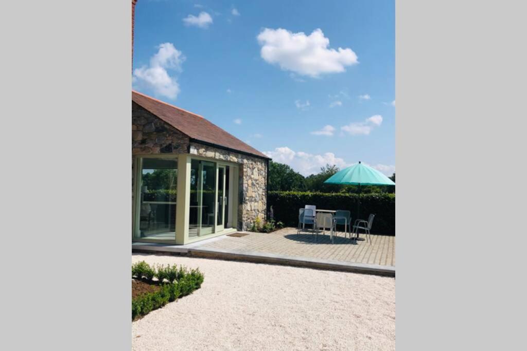 Ballyheifer House - A Beautiful 5 Bedroom Home. แมกเฮอราเฟลท์ ภายนอก รูปภาพ