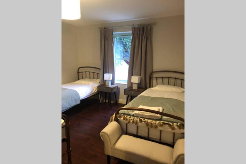 Ballyheifer House - A Beautiful 5 Bedroom Home. แมกเฮอราเฟลท์ ภายนอก รูปภาพ