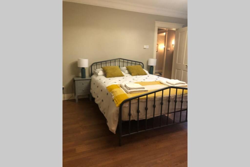 Ballyheifer House - A Beautiful 5 Bedroom Home. แมกเฮอราเฟลท์ ภายนอก รูปภาพ